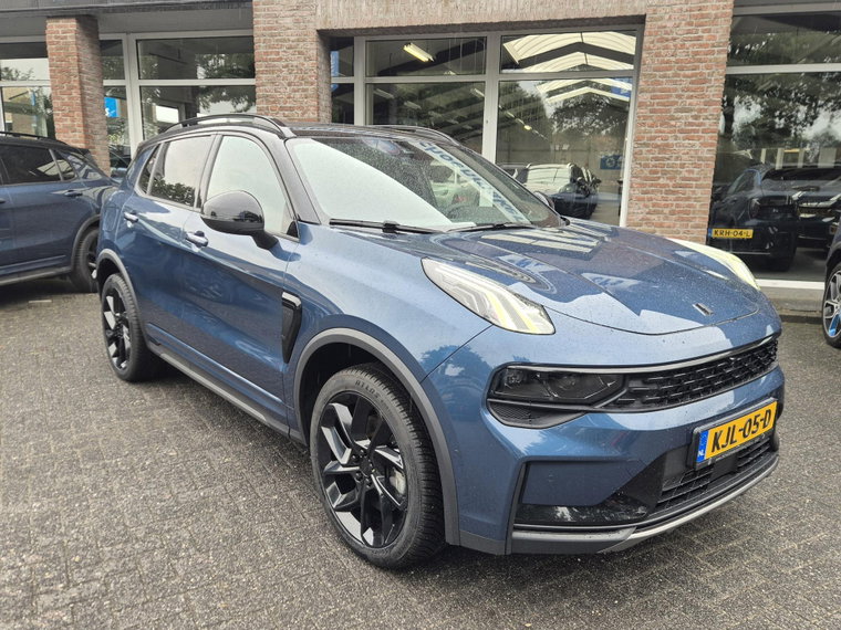 Vehicle Image 4