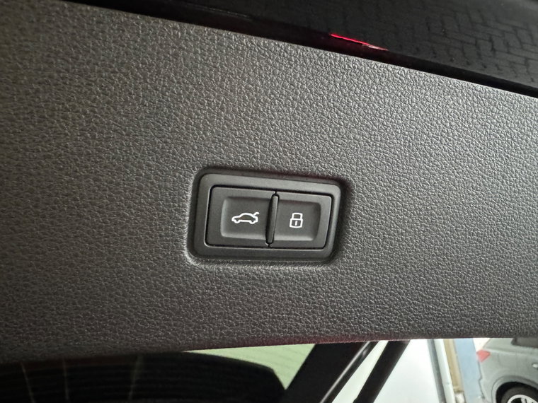 Vehicle Image 41