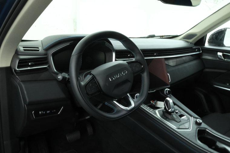 Vehicle Image 13