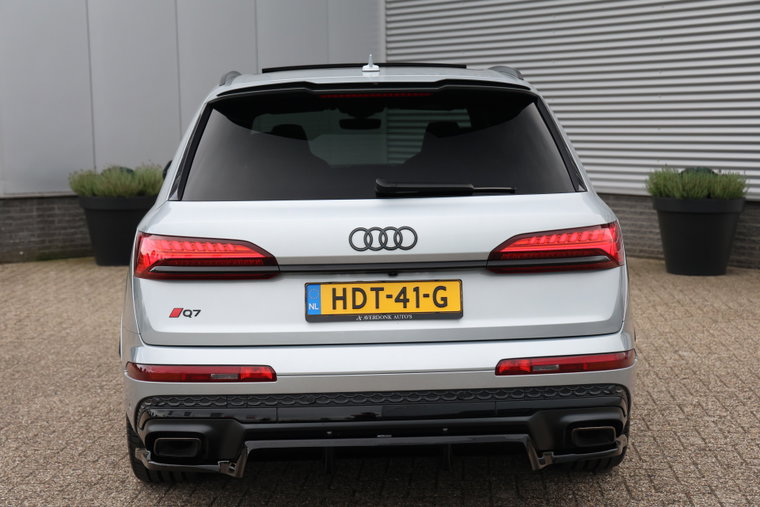 Vehicle Image 23
