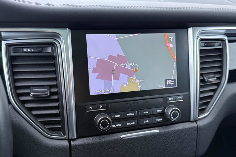 Vehicle Image 22