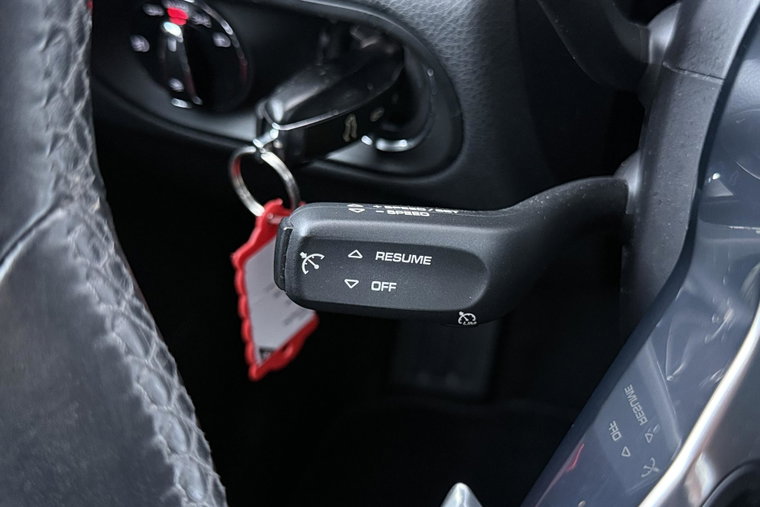 Vehicle Image 32