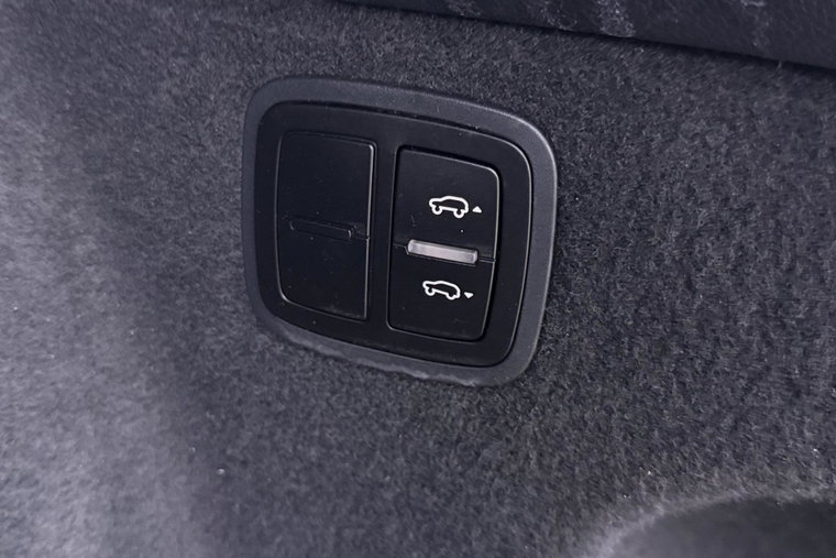 Vehicle Image 43