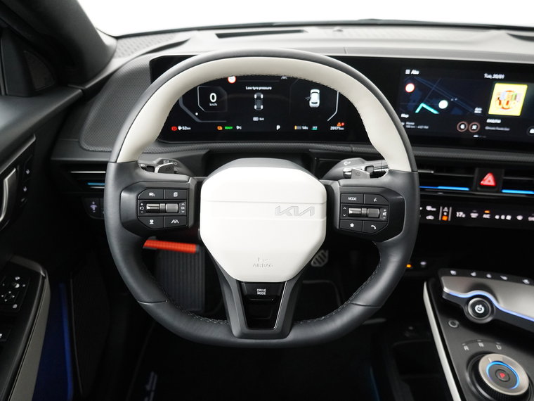 Vehicle Image 37