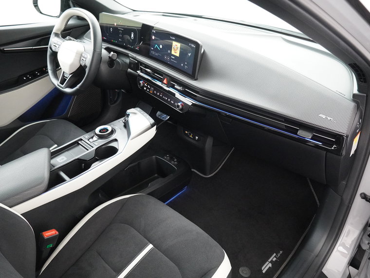 Vehicle Image 40