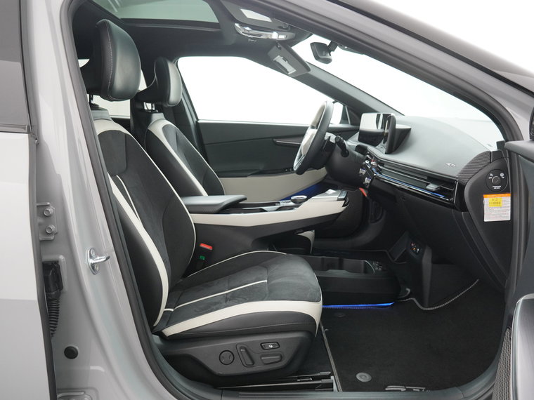 Vehicle Image 41