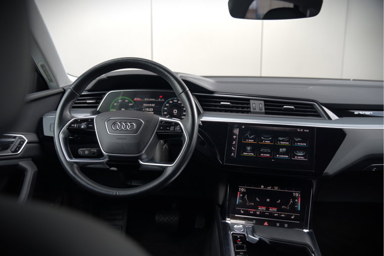 Vehicle Image 41