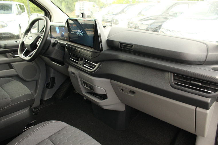 Vehicle Image 22