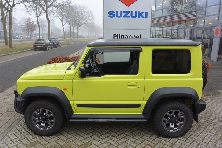Vehicle Image 4