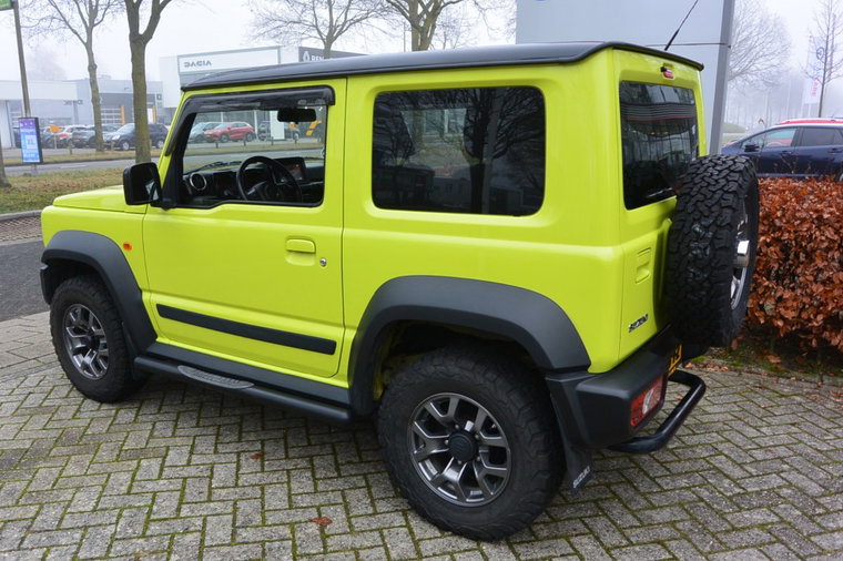 Vehicle Image 5