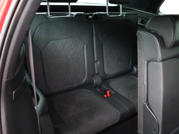 Vehicle Image 33