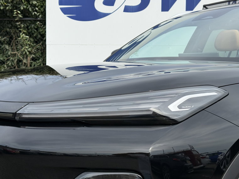 Vehicle Image 33