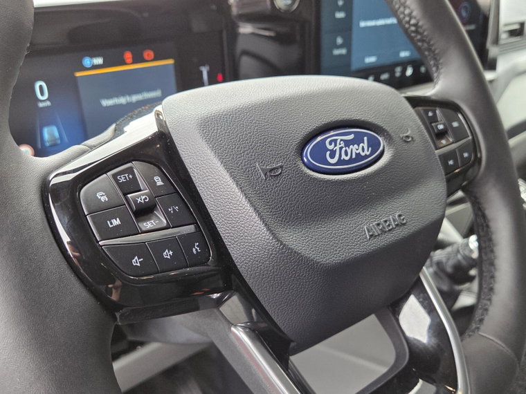 Vehicle Image 37