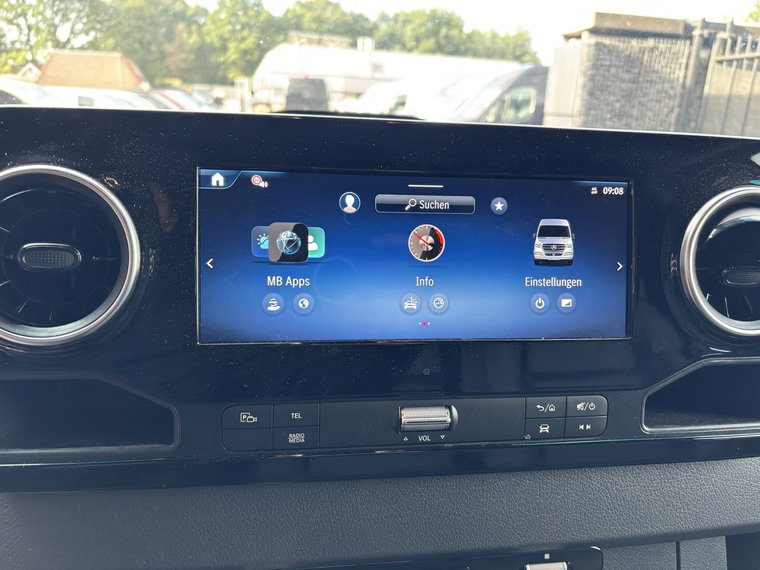 Vehicle Image 22