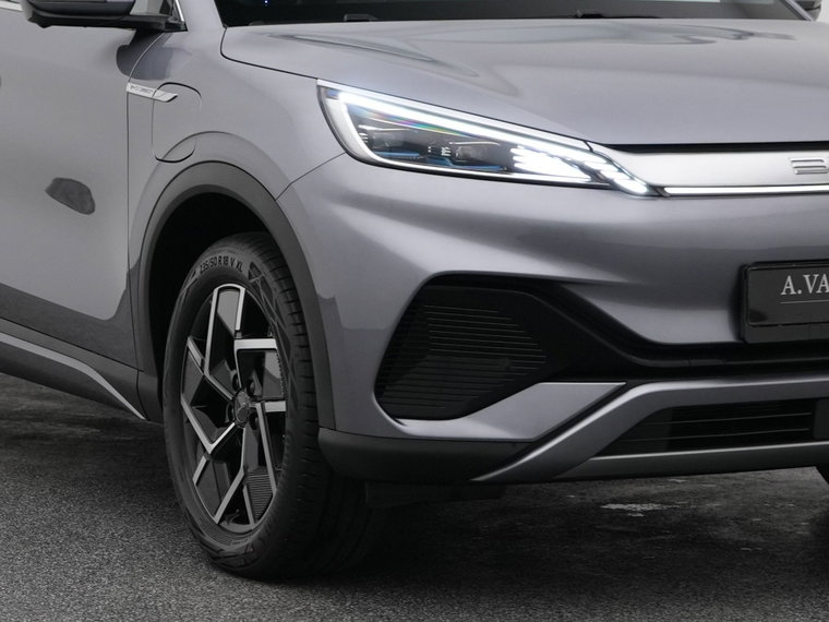 Vehicle Image 17