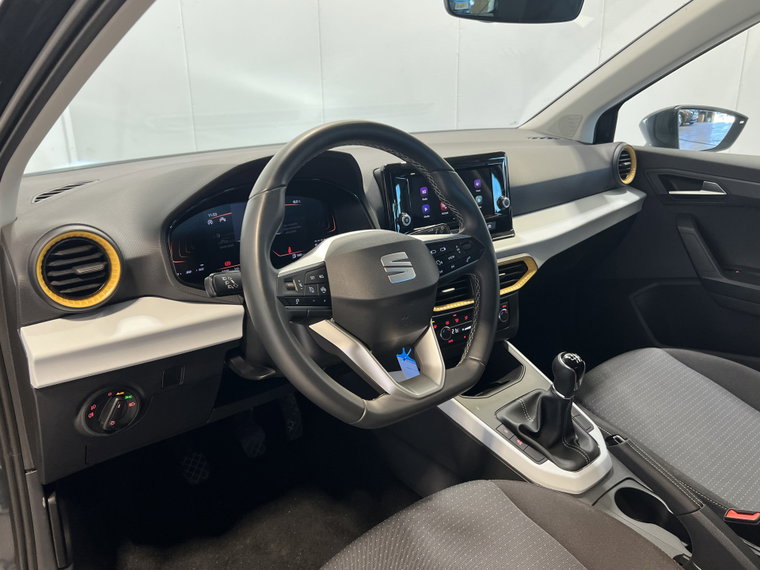 Vehicle Image 12