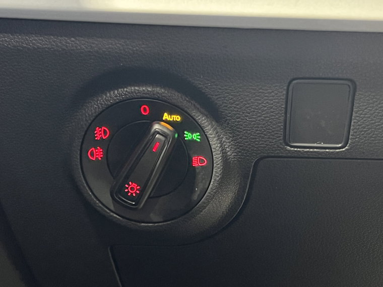 Vehicle Image 33