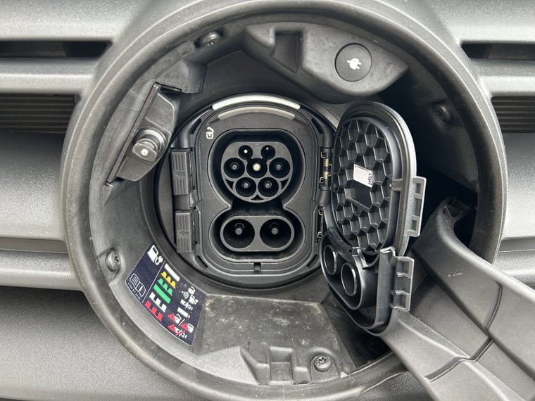 Vehicle Image 35