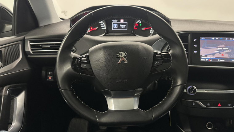 Vehicle Image 24