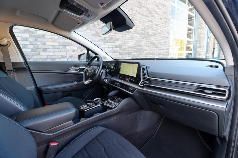 Vehicle Image 12