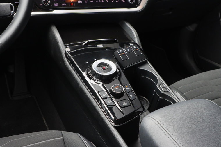 Vehicle Image 38