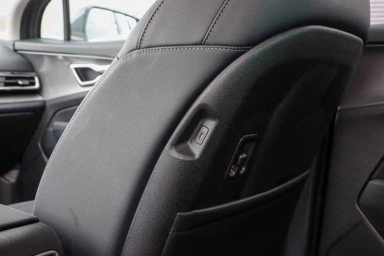 Vehicle Image 41