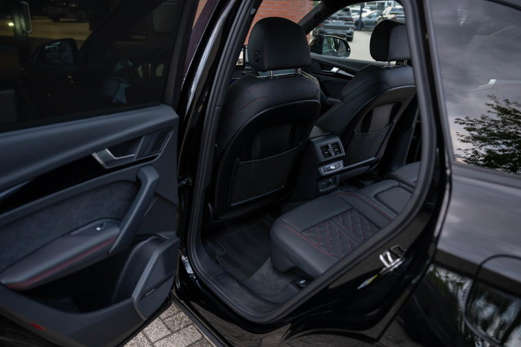 Vehicle Image 35