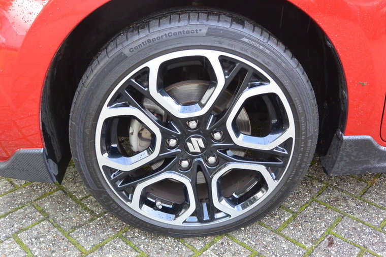 Vehicle Image 16