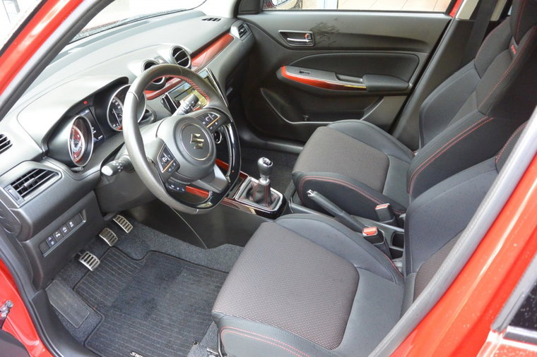 Vehicle Image 18