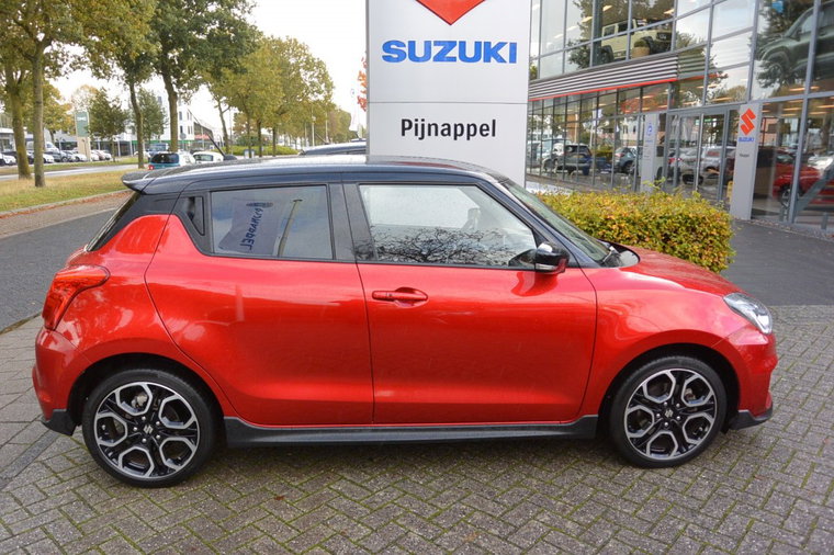 Vehicle Image 8