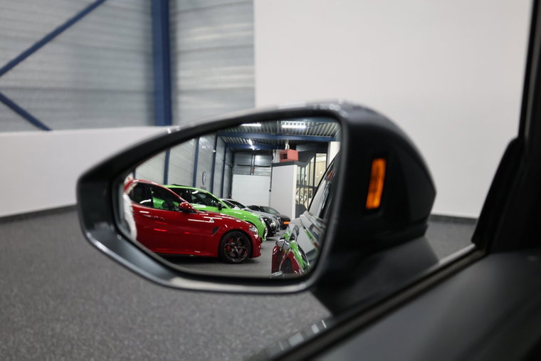Vehicle Image 31