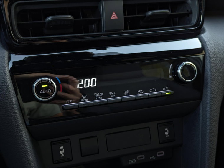 Vehicle Image 30