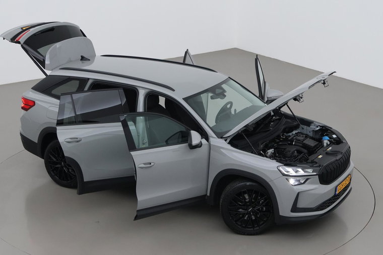 Vehicle Image 6