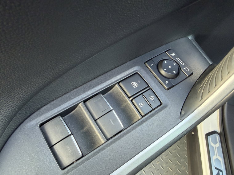 Vehicle Image 37