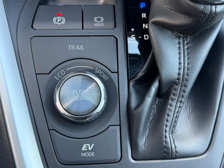 Vehicle Image 42