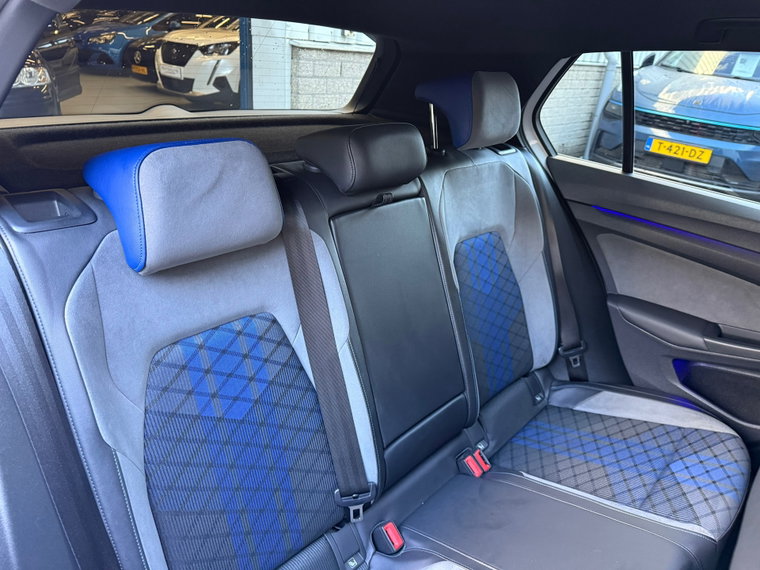 Vehicle Image 35