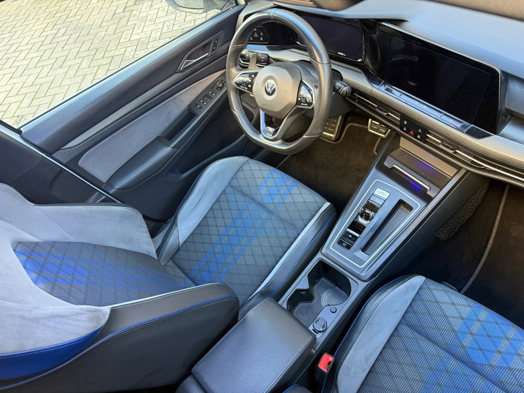 Vehicle Image 38