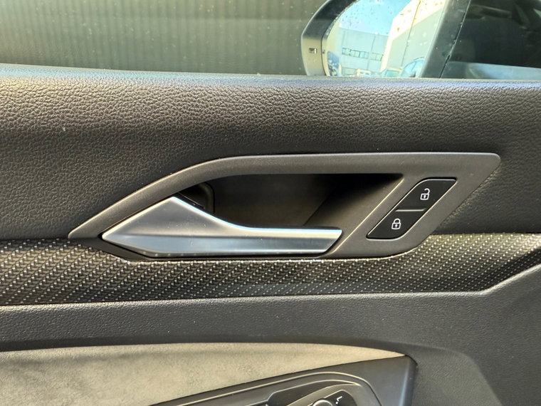 Vehicle Image 41