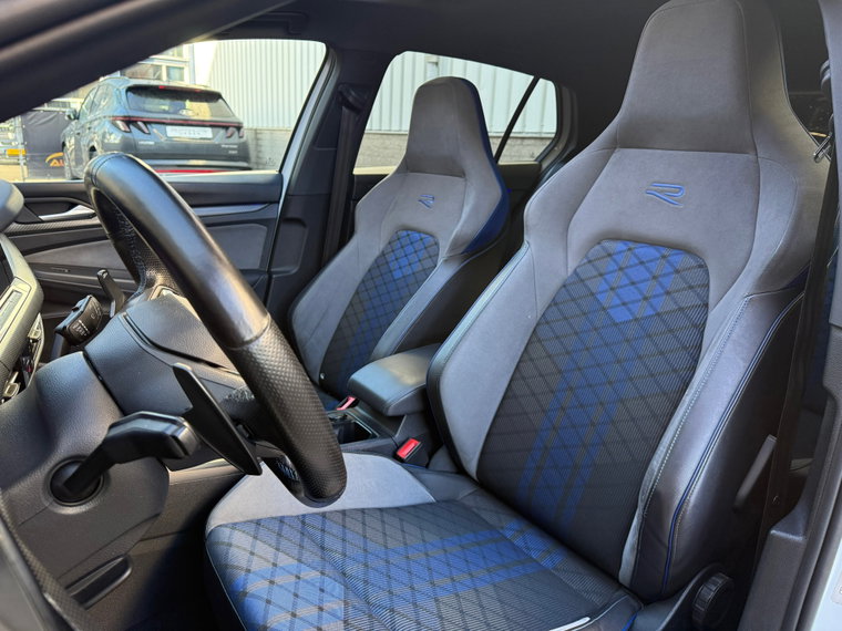 Vehicle Image 50