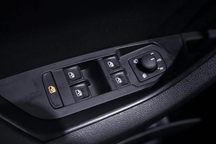 Vehicle Image 27