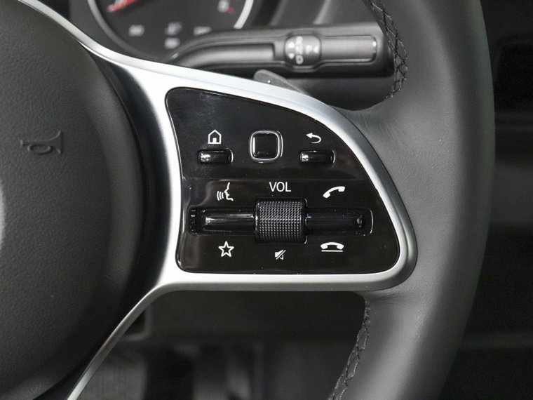 Vehicle Image 34