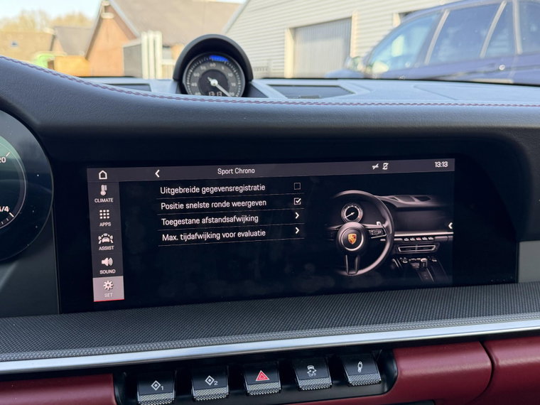 Vehicle Image 25