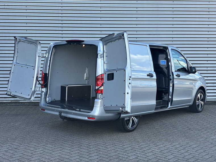 Vehicle Image 26