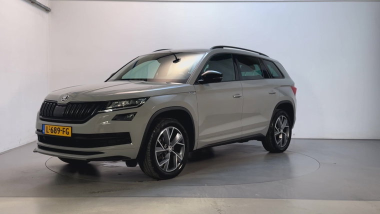 Vehicle Image 8