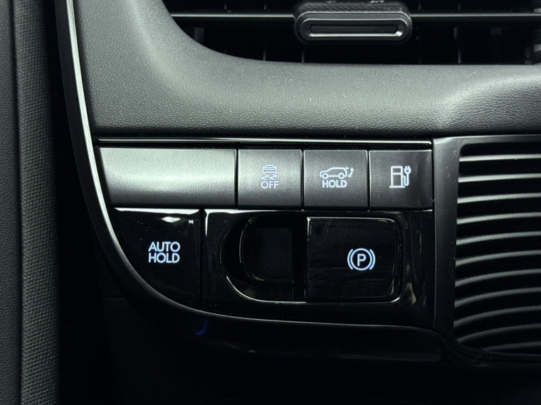 Vehicle Image 26