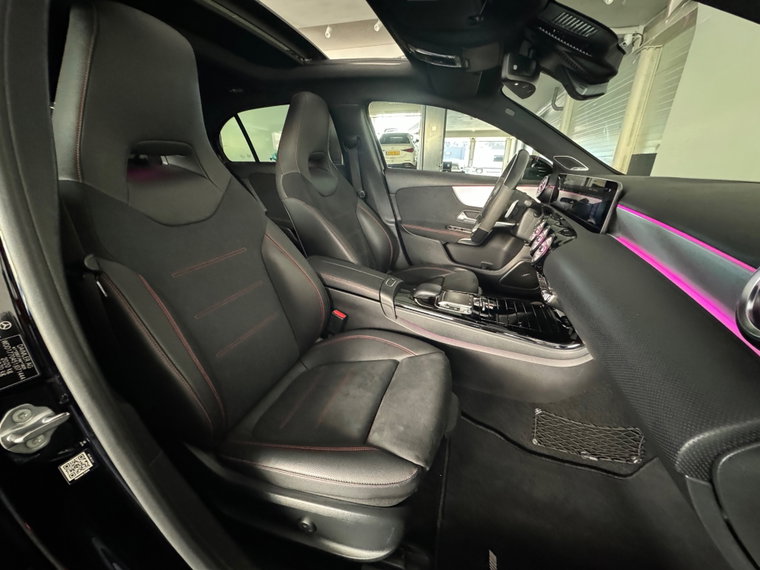 Vehicle Image 38