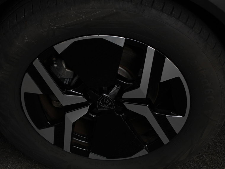 Vehicle Image 33