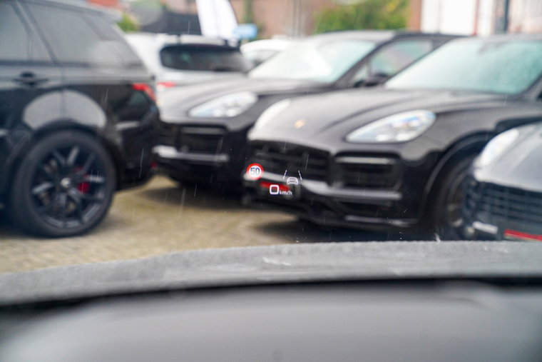 Vehicle Image 32