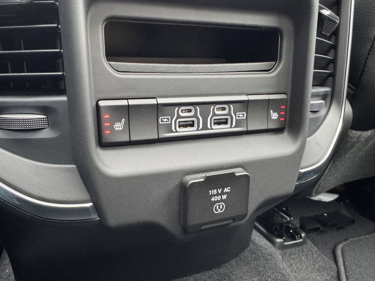 Vehicle Image 28