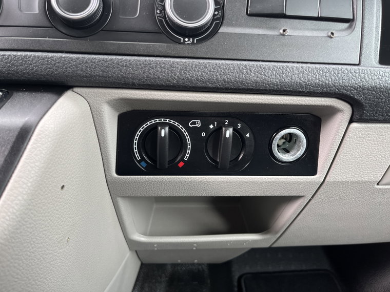 Vehicle Image 28